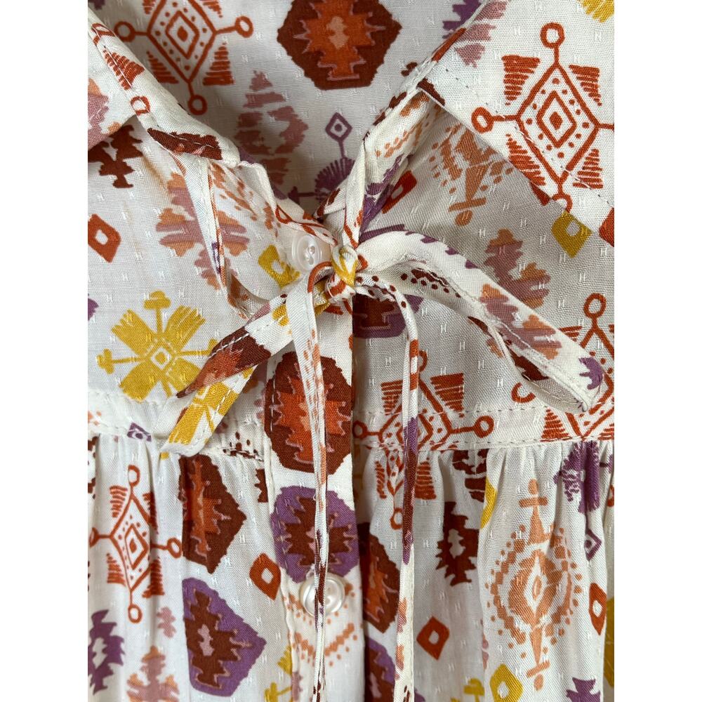 Cato button up long bell sleeved boho flowy print top, size XL, EUC - Picture 5 of 9